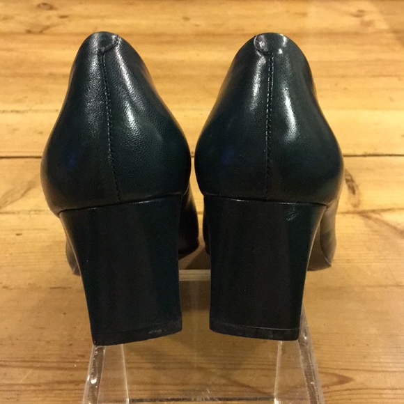🍋NWT Hunter Green Pumps - Picture 4 of 8